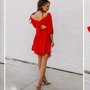 BLYTHE GATHERED PUFF SLEEVE DRESS - RED